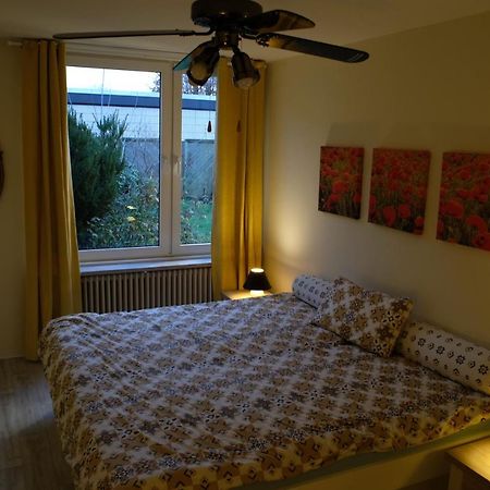 Ruhiges Haus Mit Privatem Garten Halstenbek Buitenkant foto