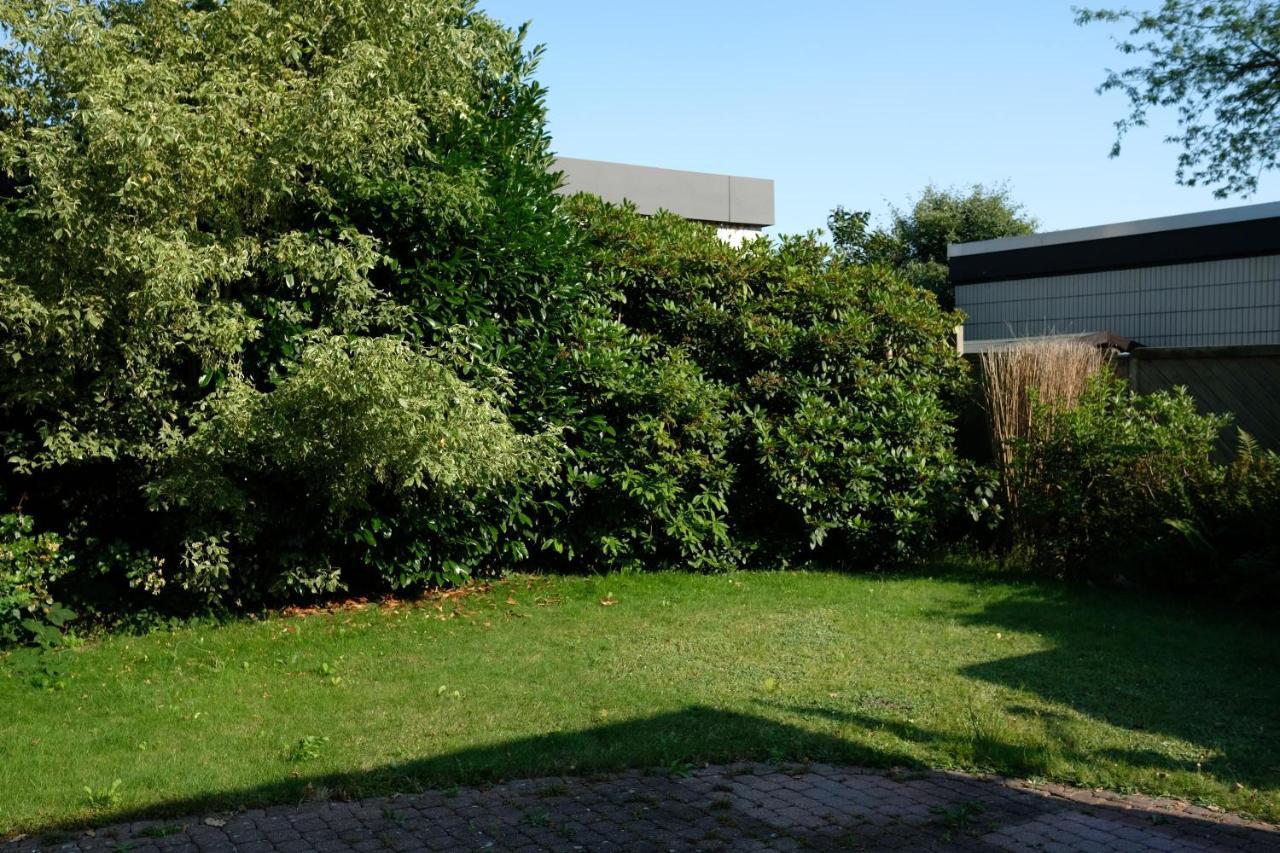 Ruhiges Haus Mit Privatem Garten Halstenbek Buitenkant foto