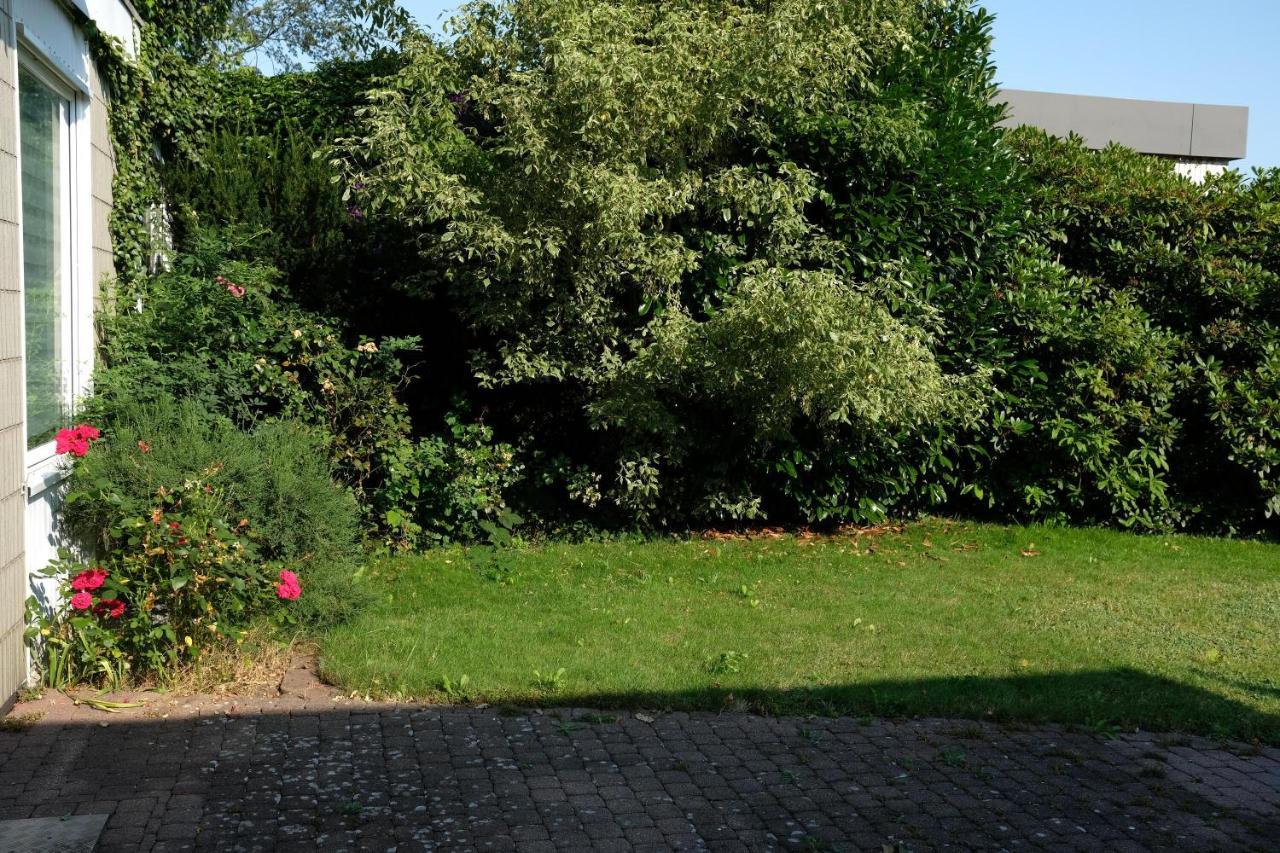 Ruhiges Haus Mit Privatem Garten Halstenbek Buitenkant foto